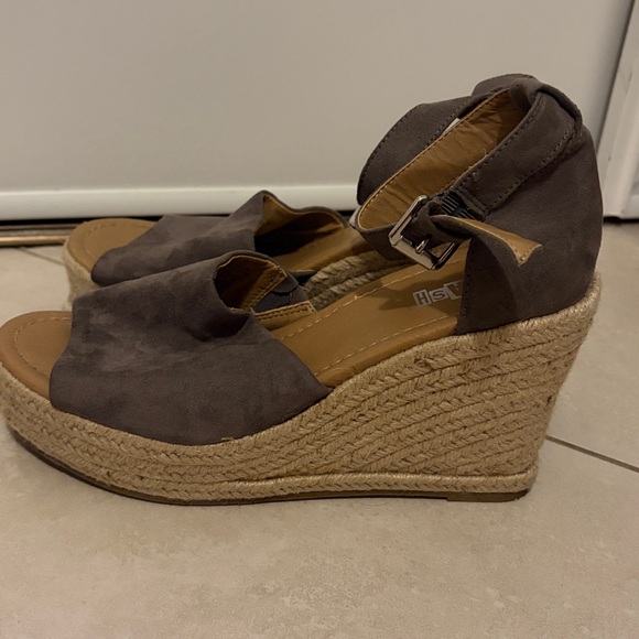 Brash Dark Brown Wedge Sandals - Picture 4 of 6